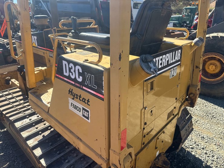 caterpillar-d3c-xl-image-28