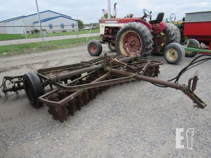 john-deere-10-image-1