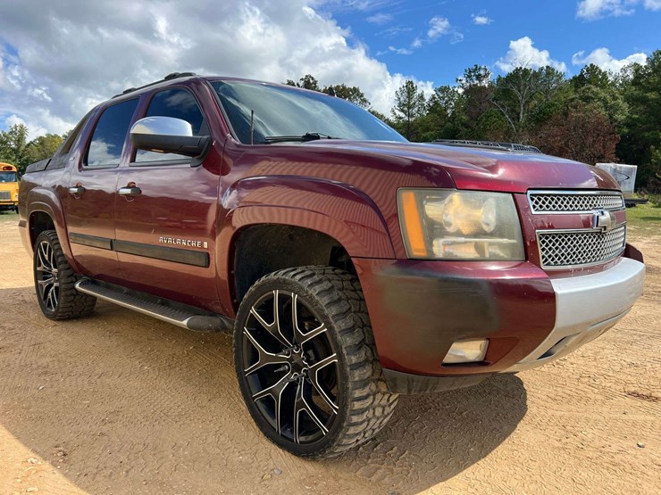 2008-chevrolet-avalanche-1500-image-4