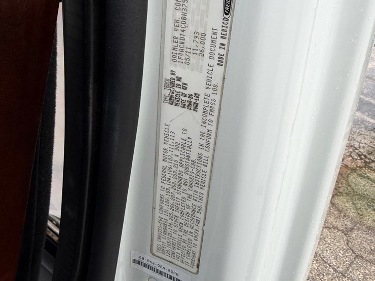 #1677-•-2012-freightliner-m2-cab-image-7