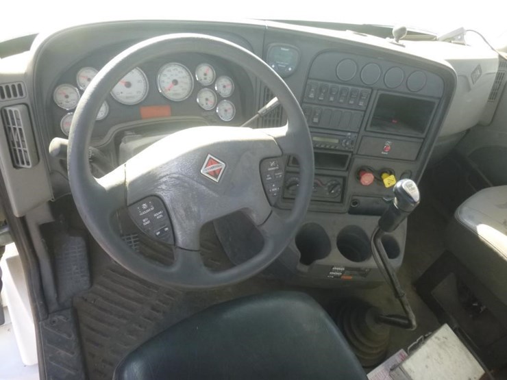 2012-international-prostar-image-15