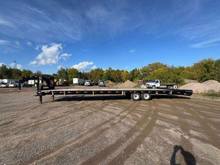 #1956-•-2023-gatormade-tuff-gooseneck-trailer-image-2