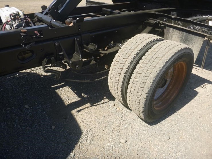 2018-ford-f550-image-23