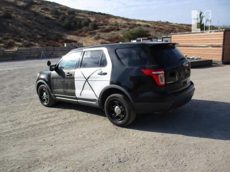 2014-ford-explorer-image-4