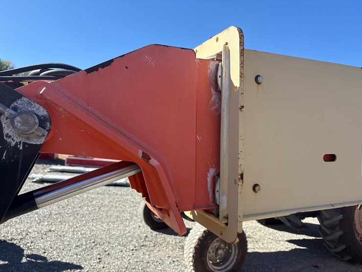 2013-jlg-m600jp-image-27