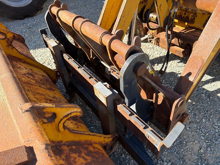 2005-deere-310sg-image-11