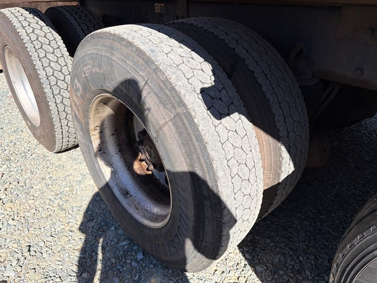 2016-kenworth-t880-image-97