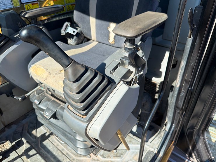 2013-caterpillar-c9-image-94