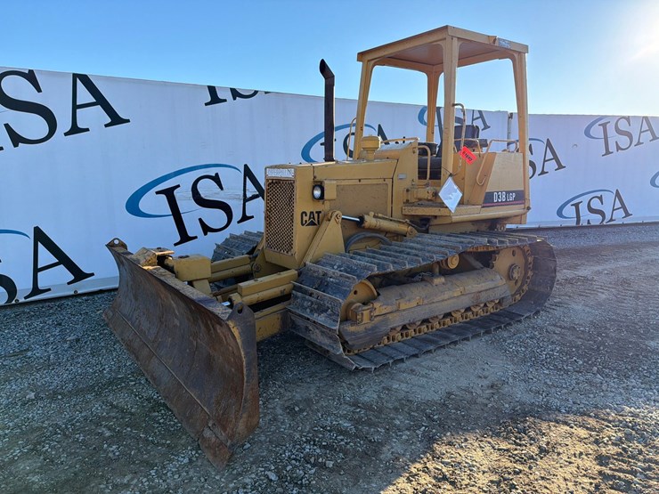 caterpillar-d3b-lgp-image-1