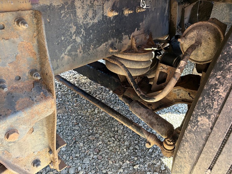 2019-peterbilt-367-image-33