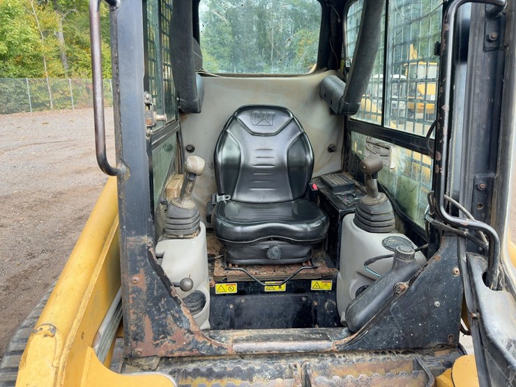 2005-caterpillar-277b-image-19