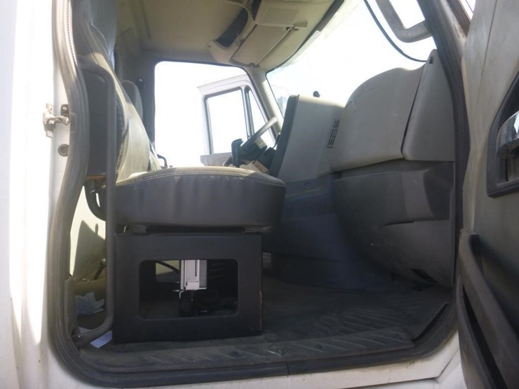 2012-international-prostar-image-12