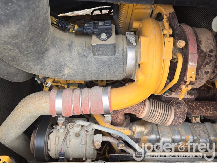 2021-deere-750l-lgp-image-47