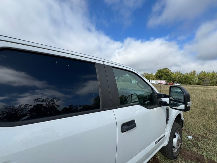 2019-ford-f350-xl-image-22
