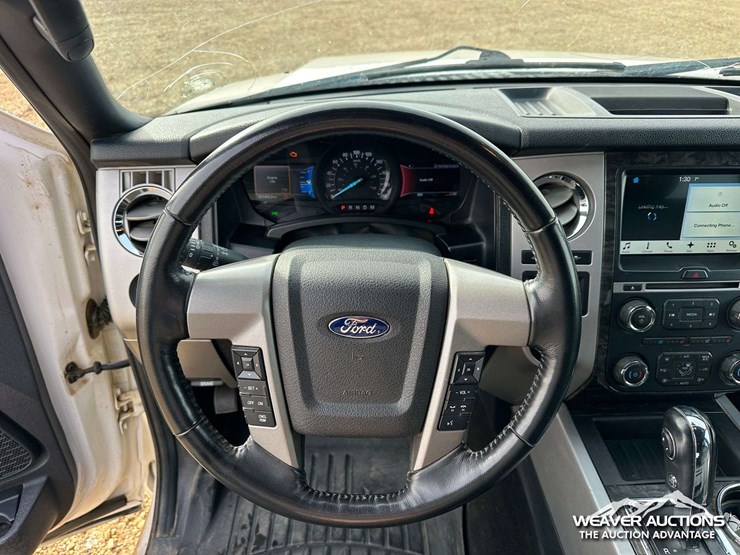 2016-ford-expedition-limited-image-13