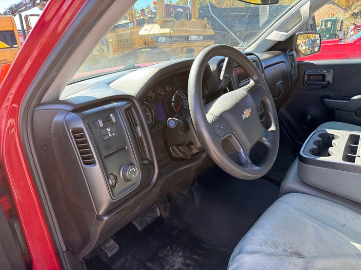 2015-chevrolet-silverado-1500-image-47