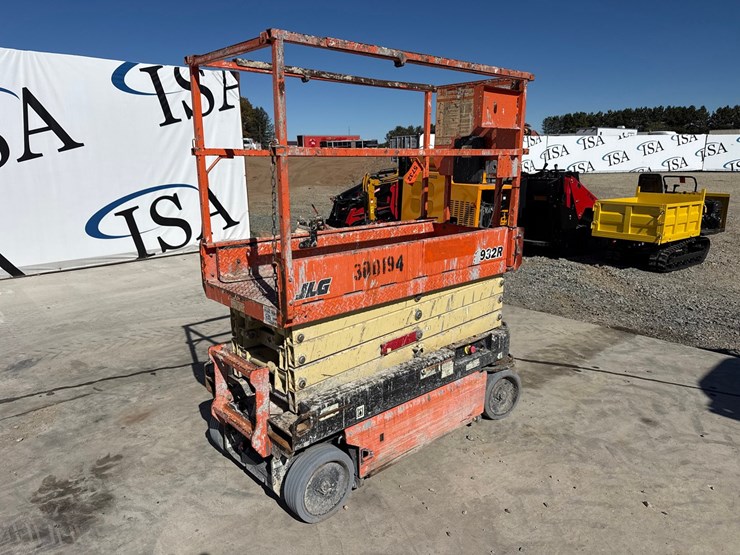 2017-jlg-1932r-image-1
