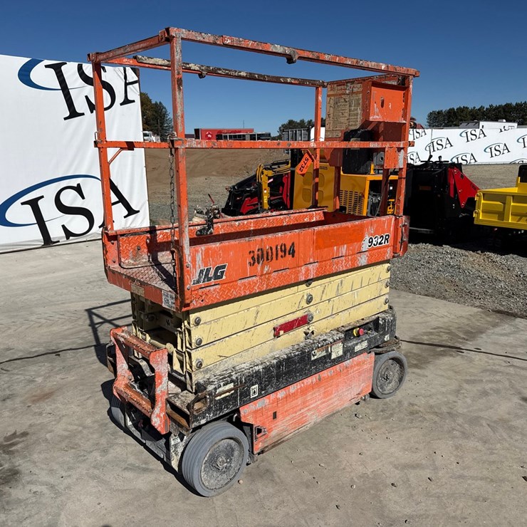 2017 JLG 1932R
