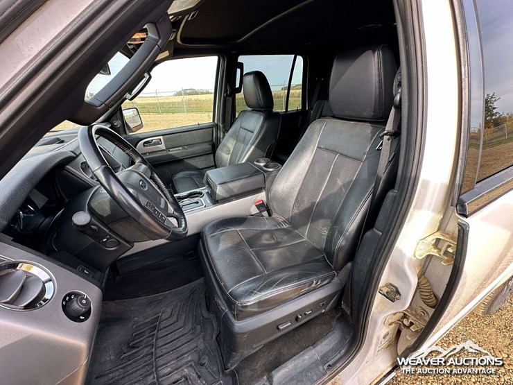 2016-ford-expedition-limited-image-7