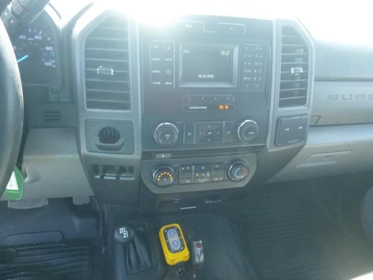 2018-ford-f550-image-16