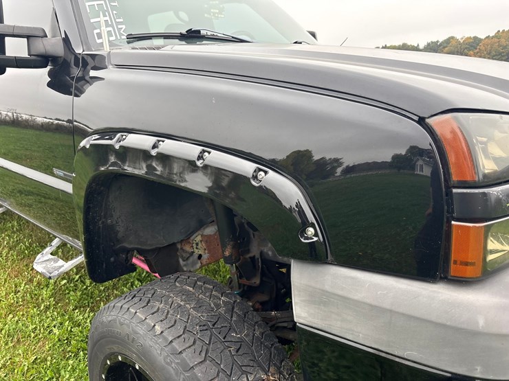 2003-chevrolet-2500-image-28