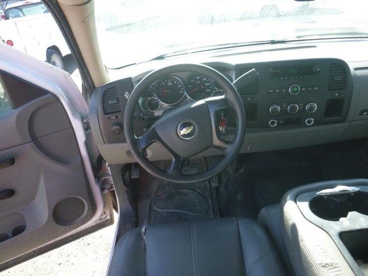 2011-chevrolet-2500hd-image-7