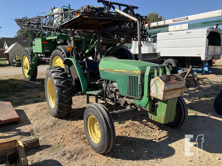 john-deere-5200-image-2