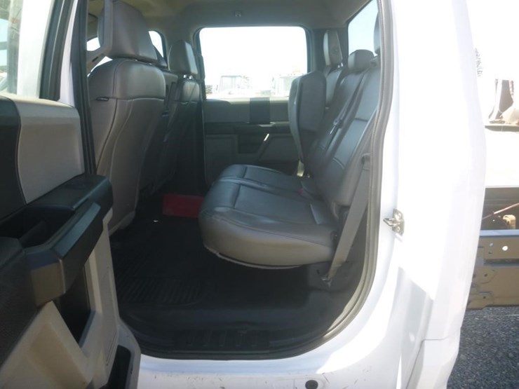 2018-ford-f550-image-12