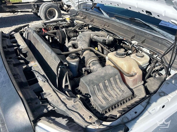 2016-ford-f550-image-8