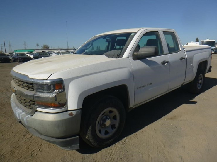 2017-chevrolet-1500-image-1