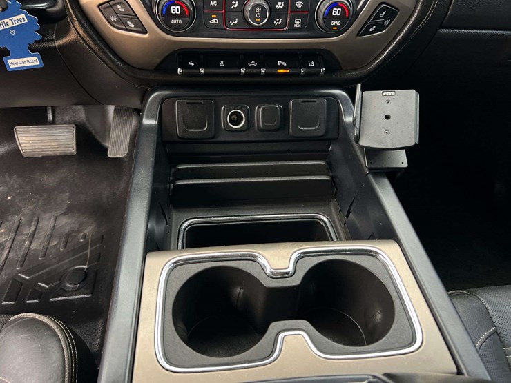 2014-gmc-sierra-1500-denali-image-18