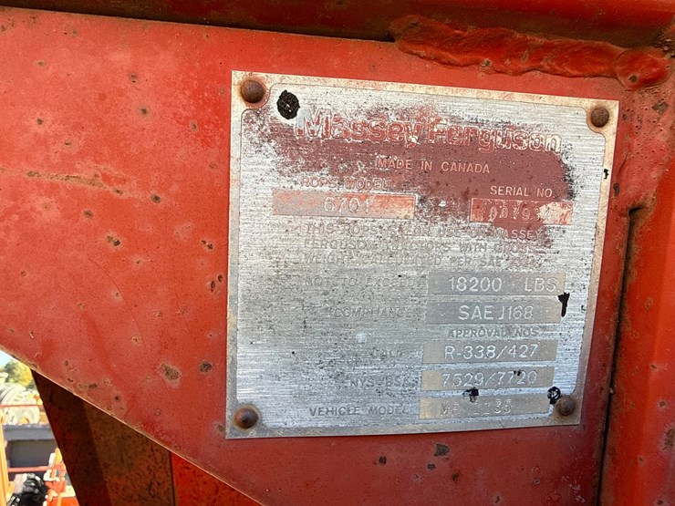 massey-ferguson-1135-image-59