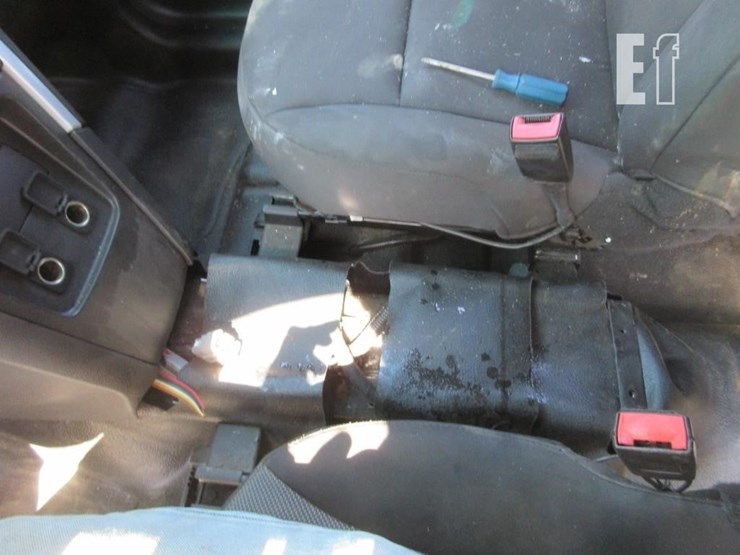 2014-ford-explorer-image-11
