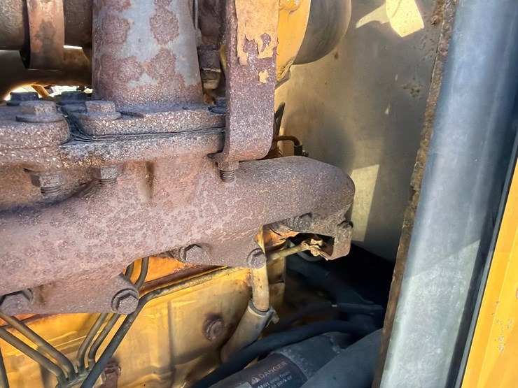 2005-deere-310sg-image-58