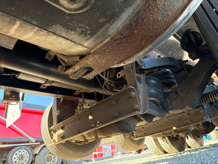 2018-western-star-4700-image-54