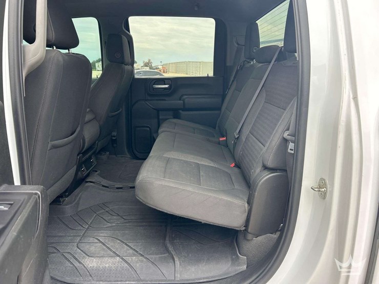 2022-chevrolet-silverado-2500-image-17