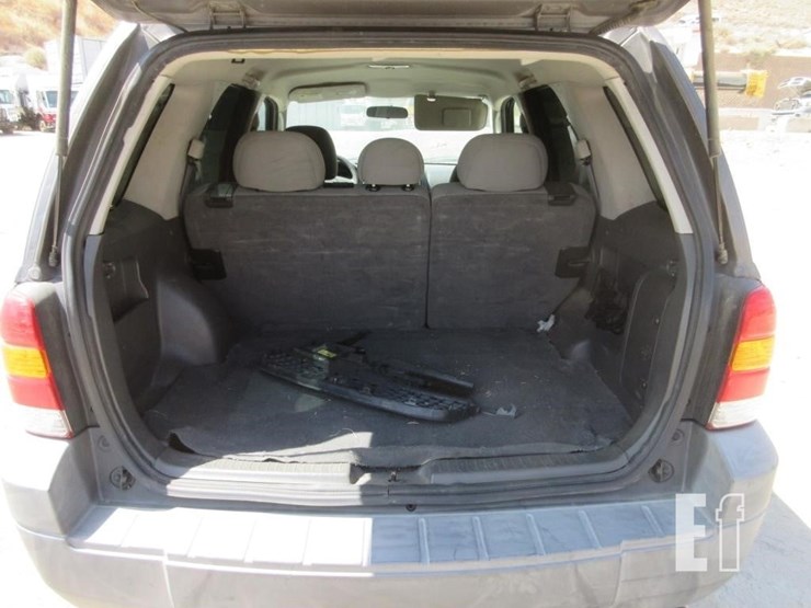 2005-ford-escape-xlt-image-15