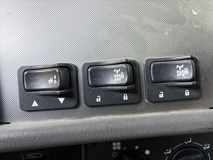 2013-kenworth-t370-image-76