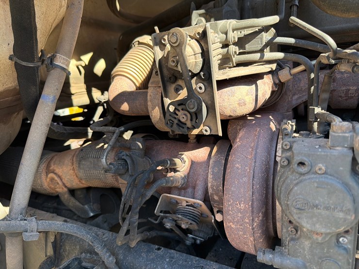 2016-kenworth-t880-image-92
