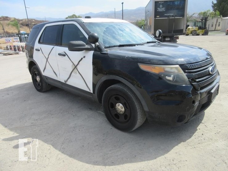 2015-ford-explorer-image-2