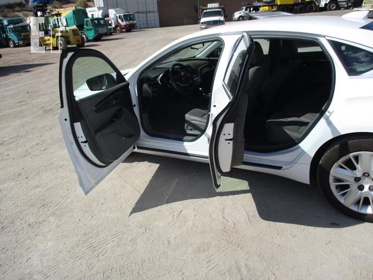 2019-chevrolet-impala-ls-image-12