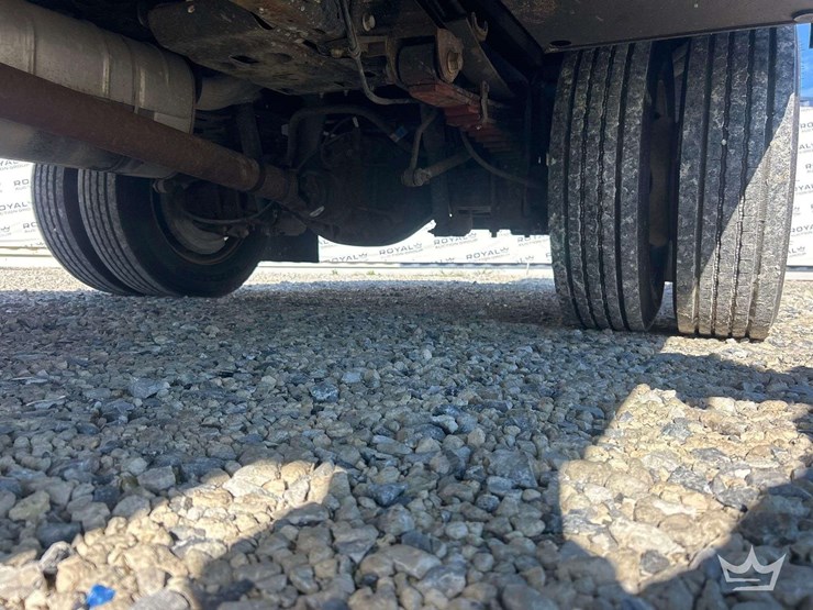 2016-ford-f550-image-34