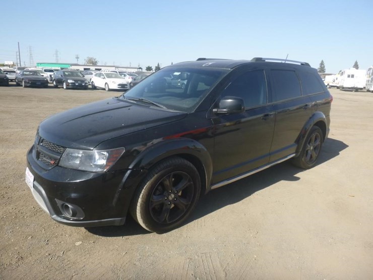 2015-dodge-journey-image-1