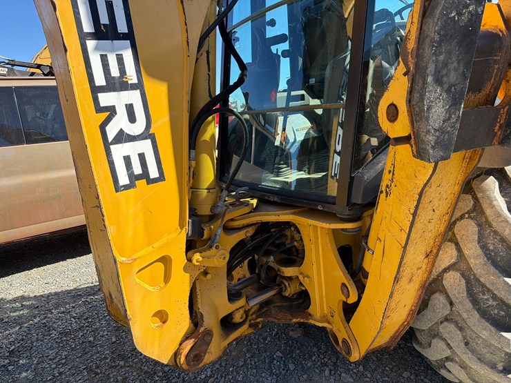 2005-deere-310sg-image-35