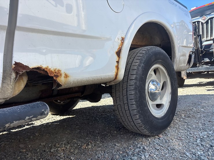 2001-ford-f150-xlt-image-15