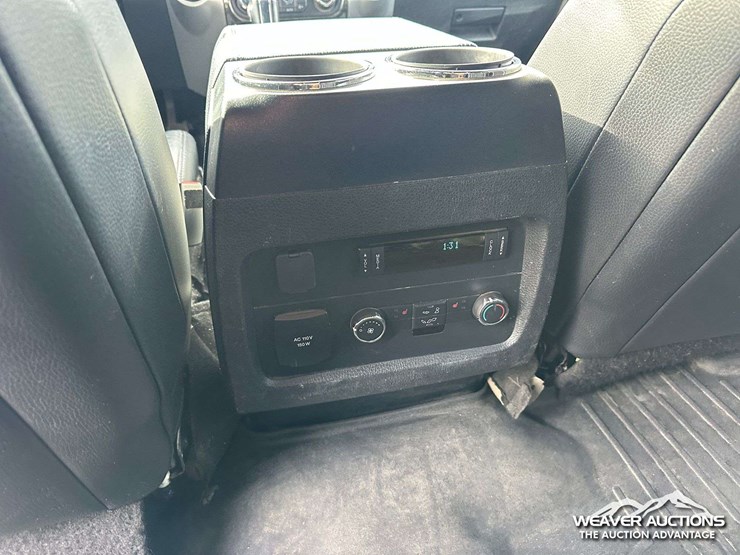 2016-ford-expedition-limited-image-32