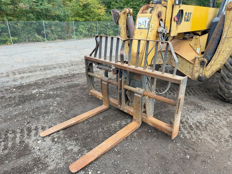 2005-caterpillar-th560b-image-9