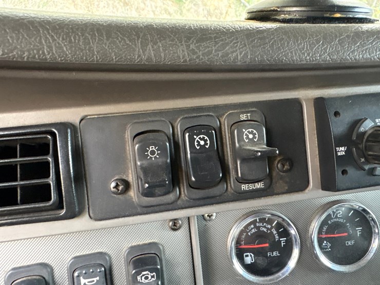 2013-kenworth-t370-image-79