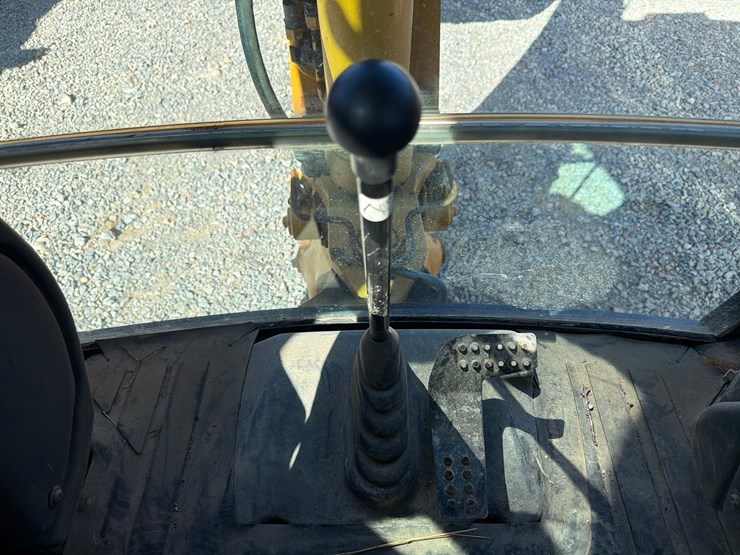 2005-deere-310sg-image-69