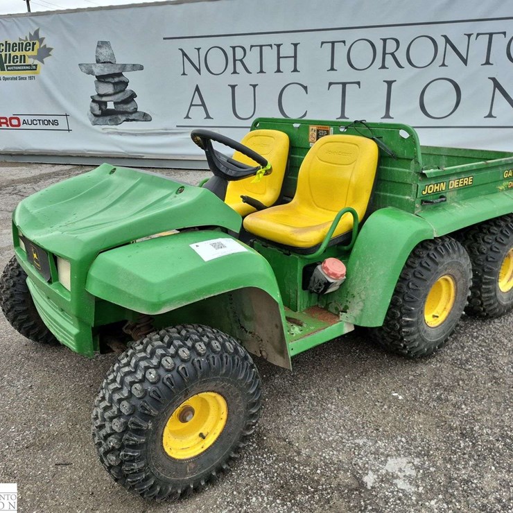 JOHN DEERE GATOR